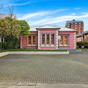 https://the-classic-villa.top-hotels-christchurch.com